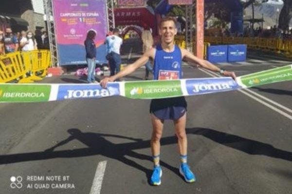 CARLOS GAZAPO Y MERCEDES PILA SON LOS NUEVOS CAMPEONES DE ESPAÑA DE MARATÓN